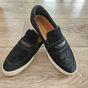 Globe Slip-On Men Loafers